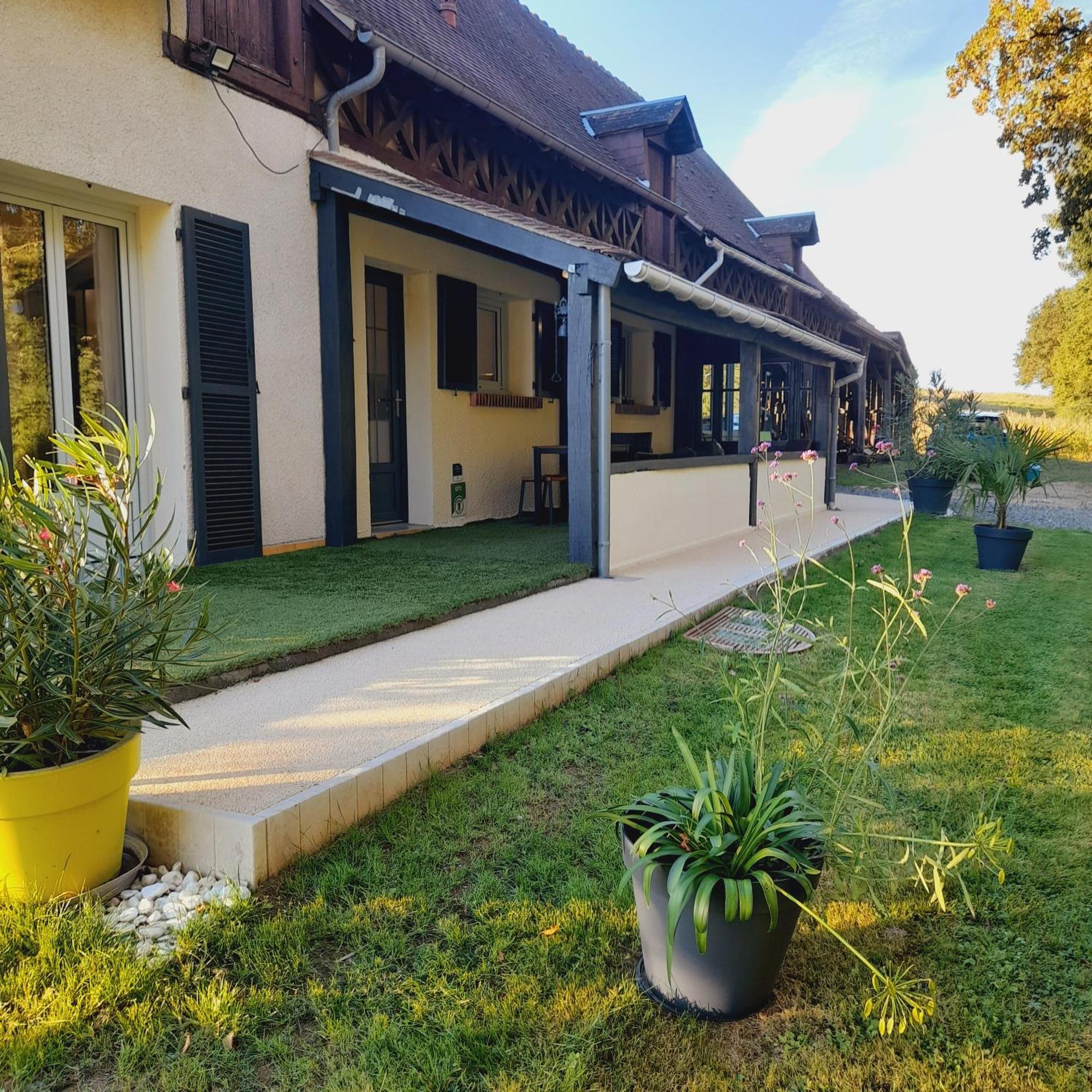 Gite Les Vignes Du Chateau - 4 Personnes Gehee Exterior foto