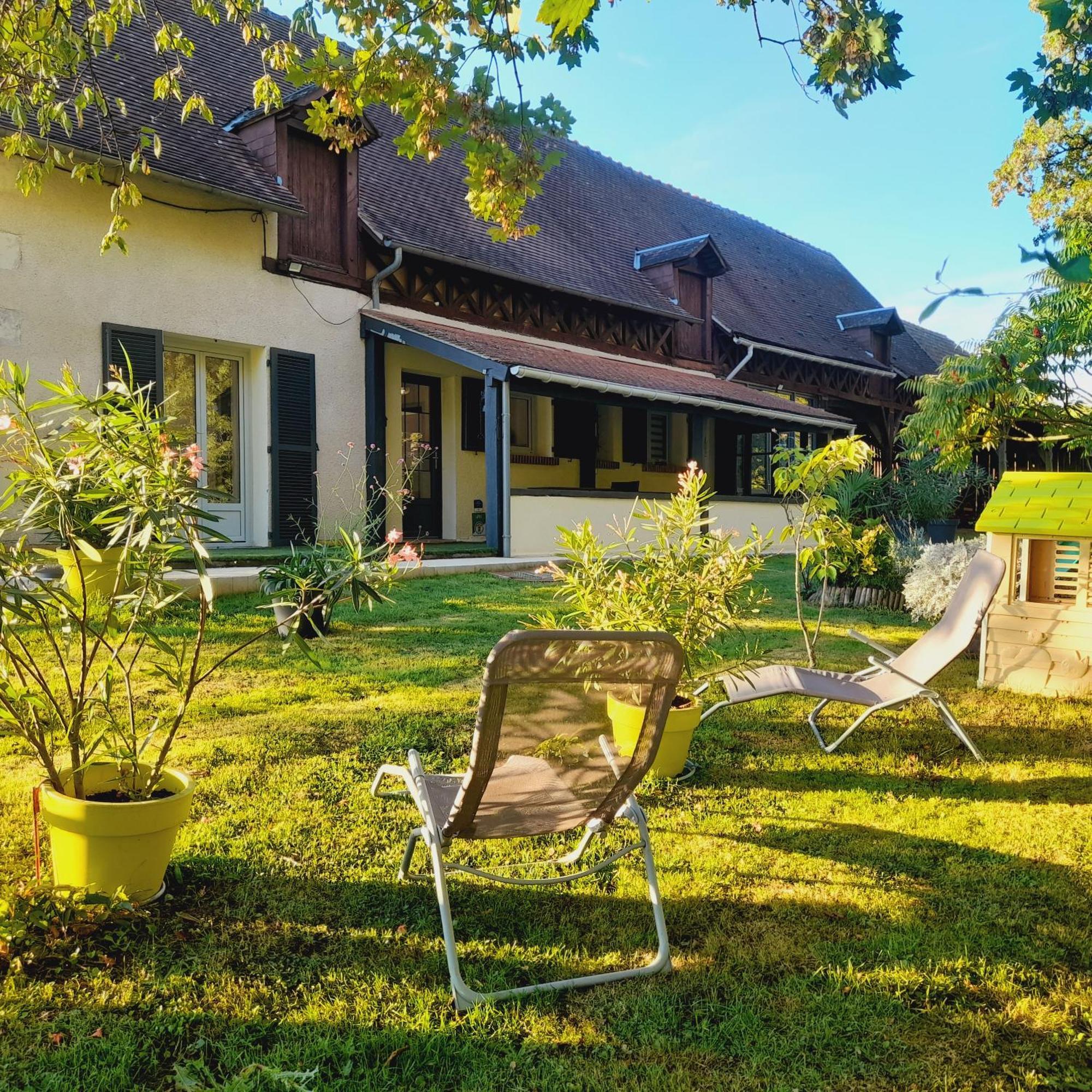 Gite Les Vignes Du Chateau - 4 Personnes Gehee Exterior foto